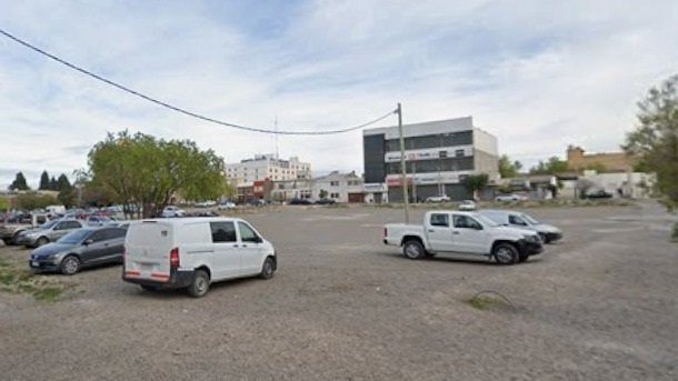 407868 crop 12216 lg