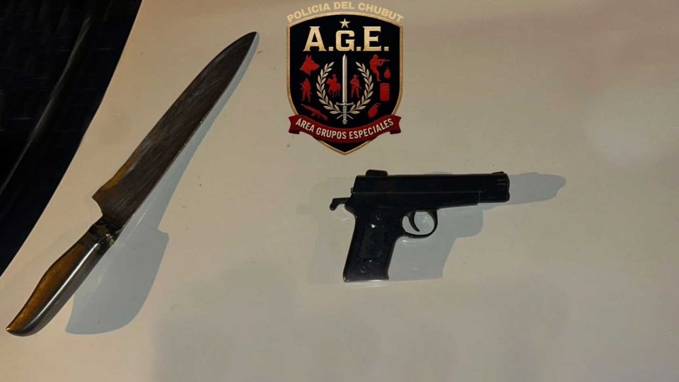 408914 crop 74350 lg