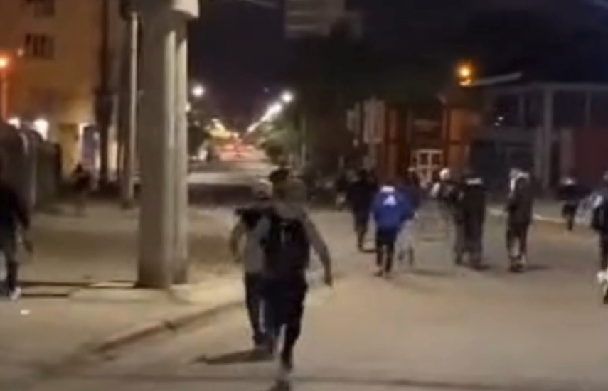 peleas adolescentes madryn