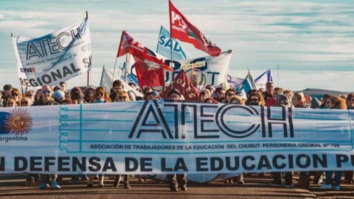 ATECH rechazó la oferta salarial del Gobierno y presentó propuestas en la paritaria docente