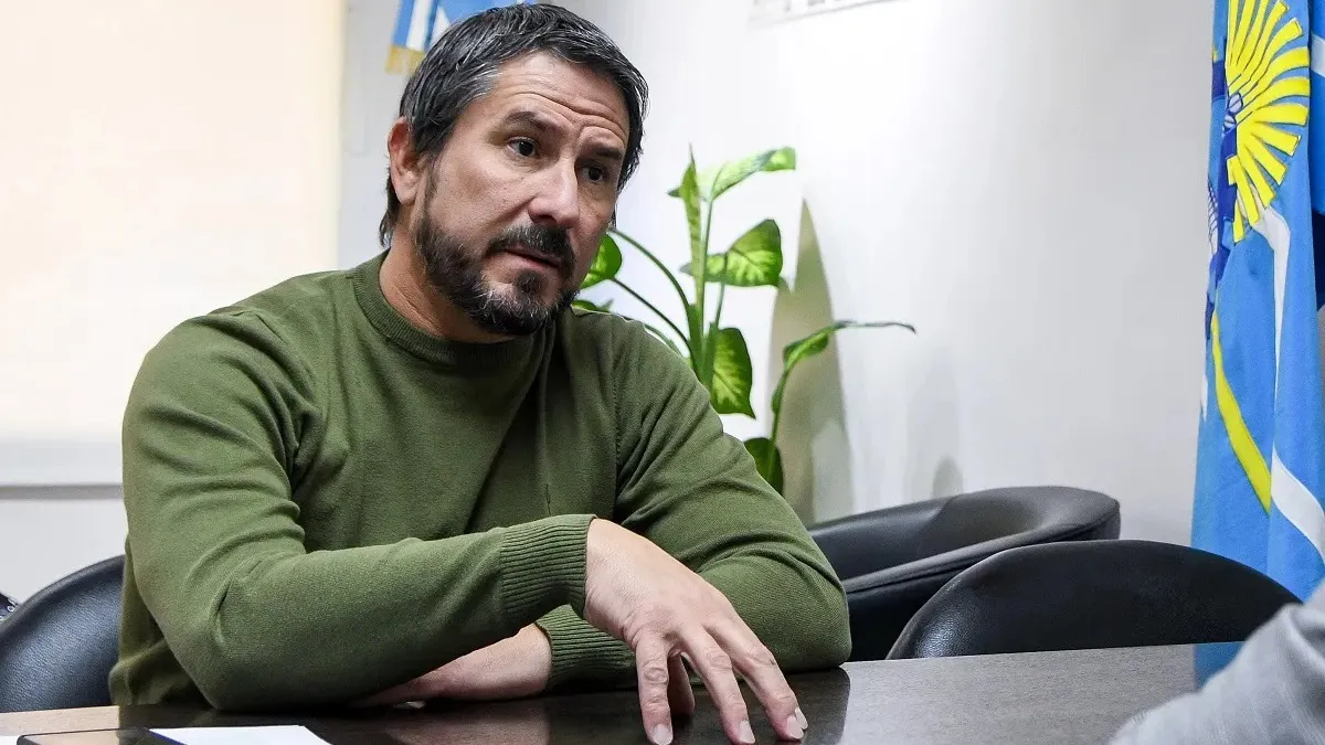 Mientras crece la desocupación en Trelew, Merino avaló la reforma laboral