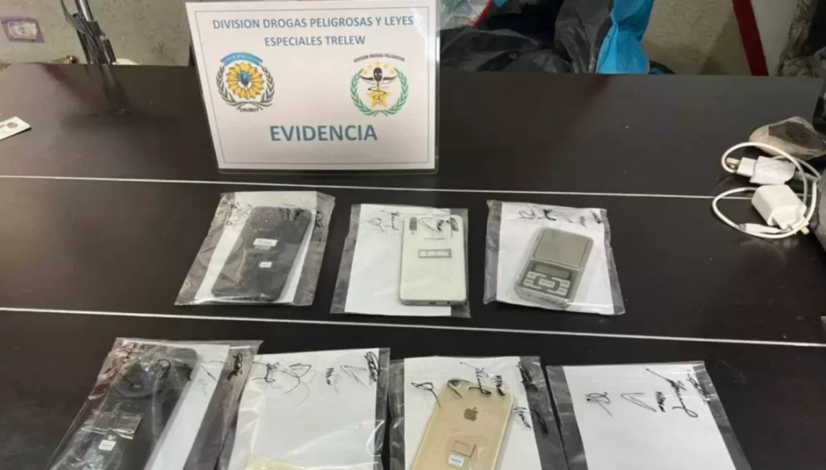 Trelew: desbaratan cinco kioscos de droga y secuestran cocaína, autos y dinero en efectivo
