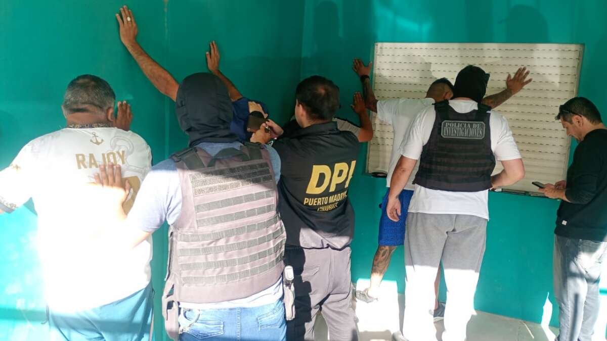 Allanamiento en Puerto Madryn: tres detenidos por forzar una camioneta y robar 4 millones de pesos