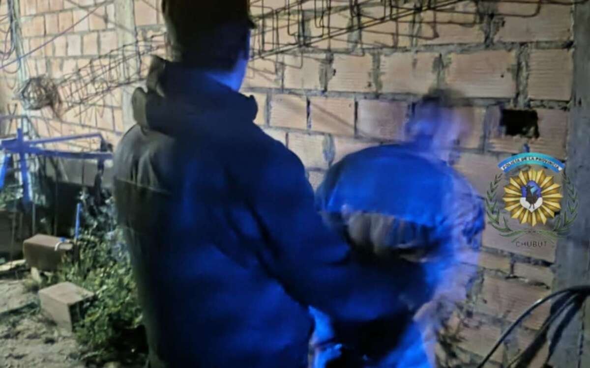 Un hombre fue detenido en Madryn tras intentar ingresar a la casa de su expareja
